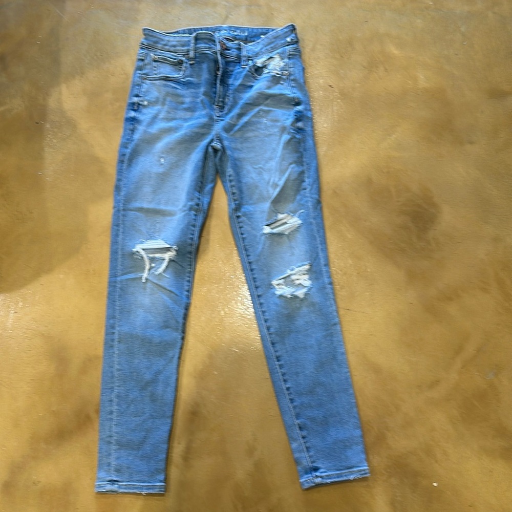 American Eagle jeans in excellent condition.  Super comfortable and with stretch